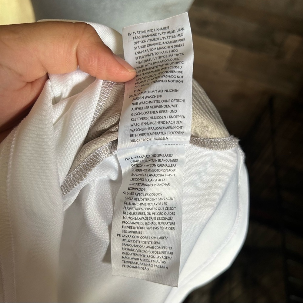 Daily Sports White Sleeveless Golf Top with Zipper - Picture 8 of 9